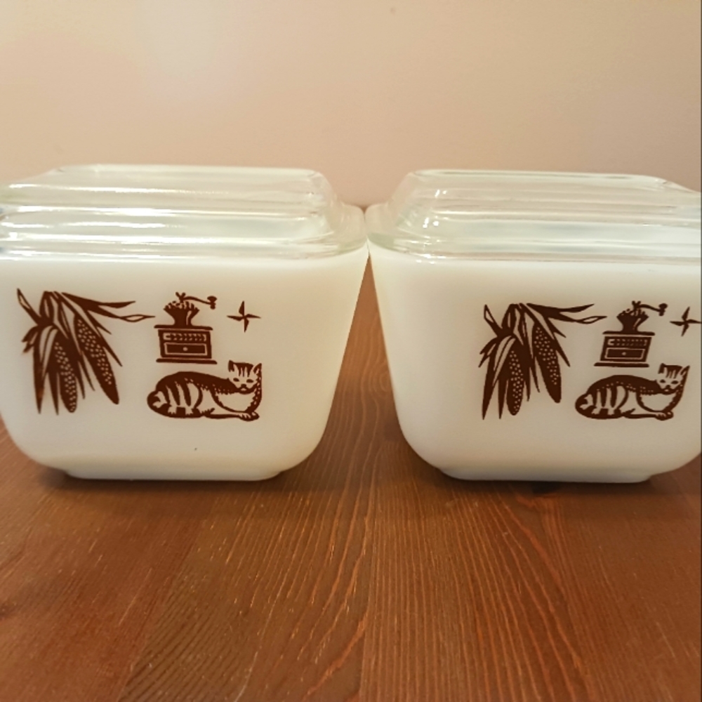 Pyrex #501 American Wheat, Grinder, &Cat